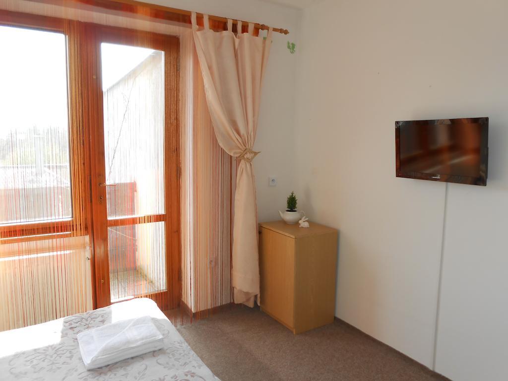 White Rabbit Hall Hotell Poděbrady Rum bild