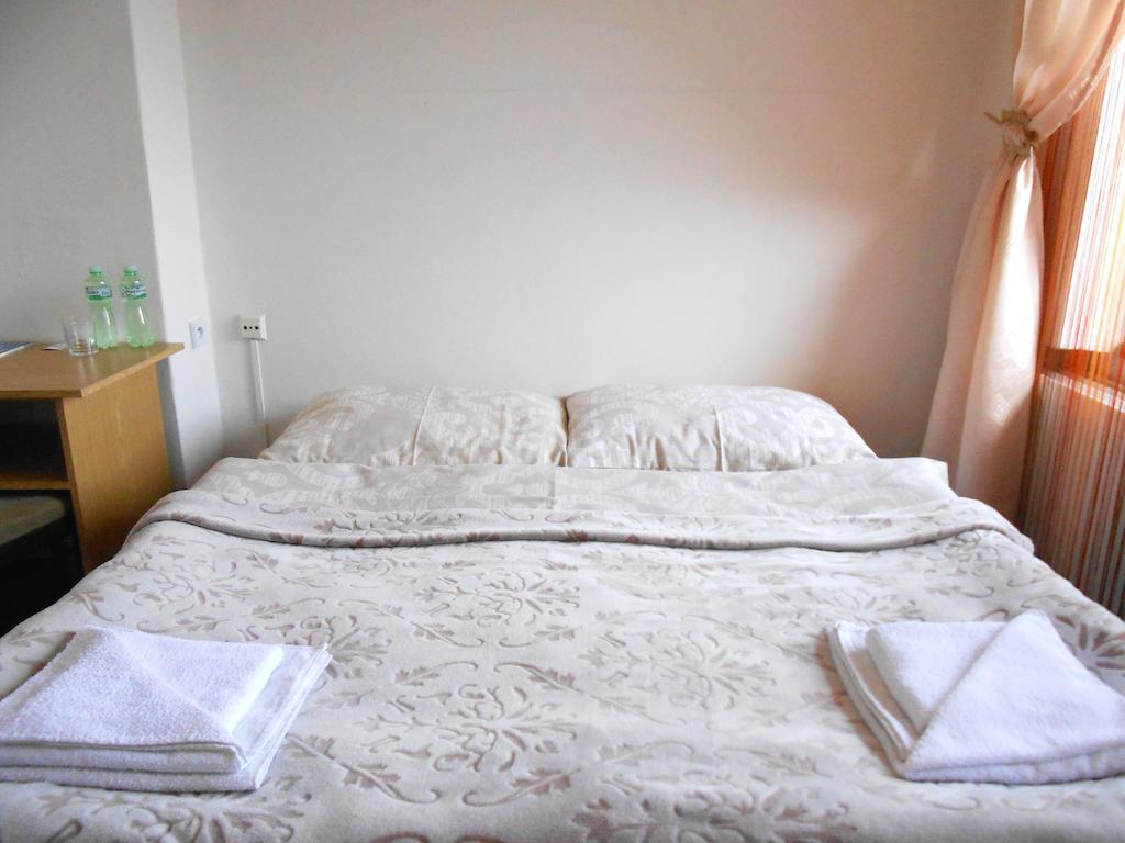 White Rabbit Hall Hotell Poděbrady Rum bild