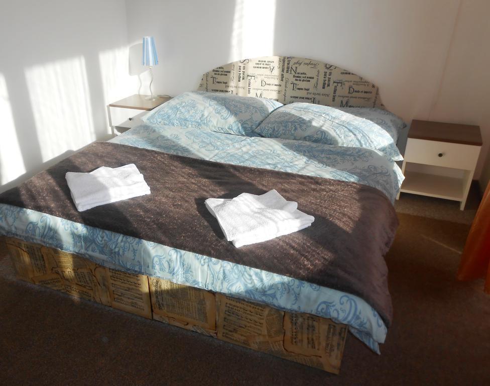 White Rabbit Hall Hotell Poděbrady Rum bild