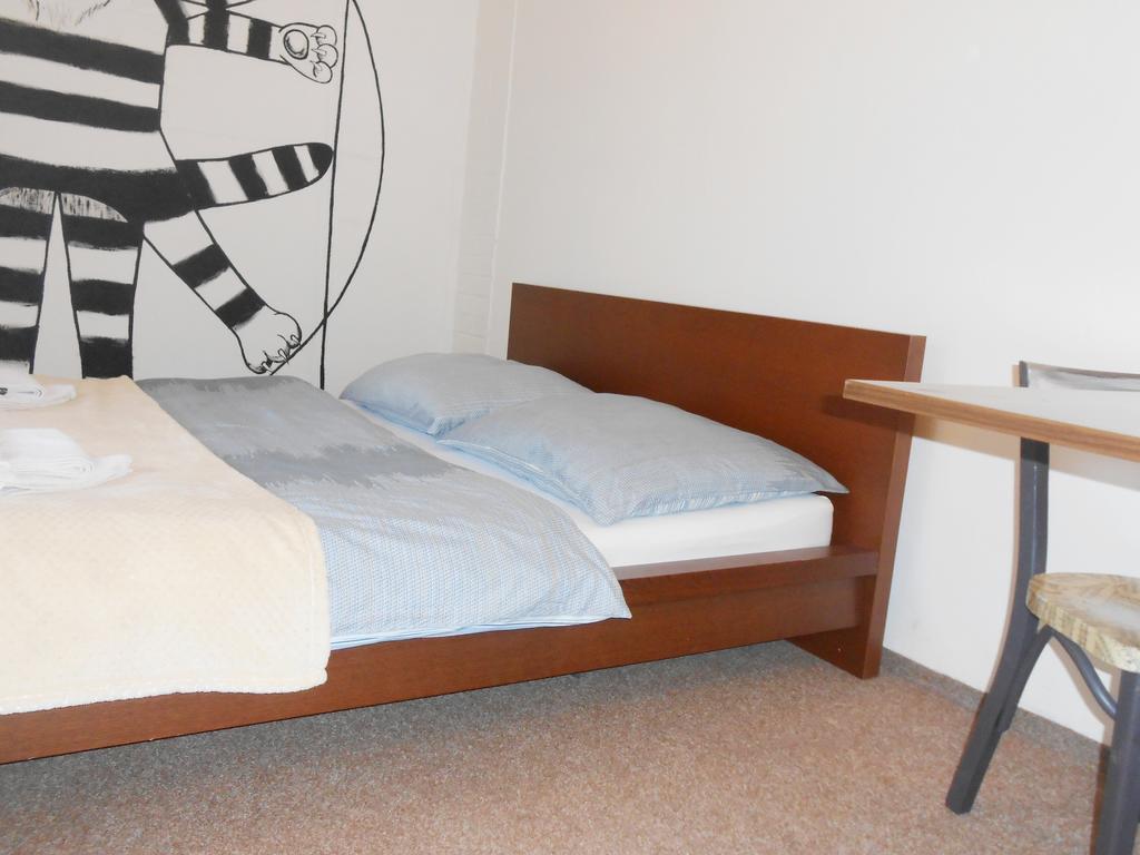 White Rabbit Hall Hotell Poděbrady Rum bild
