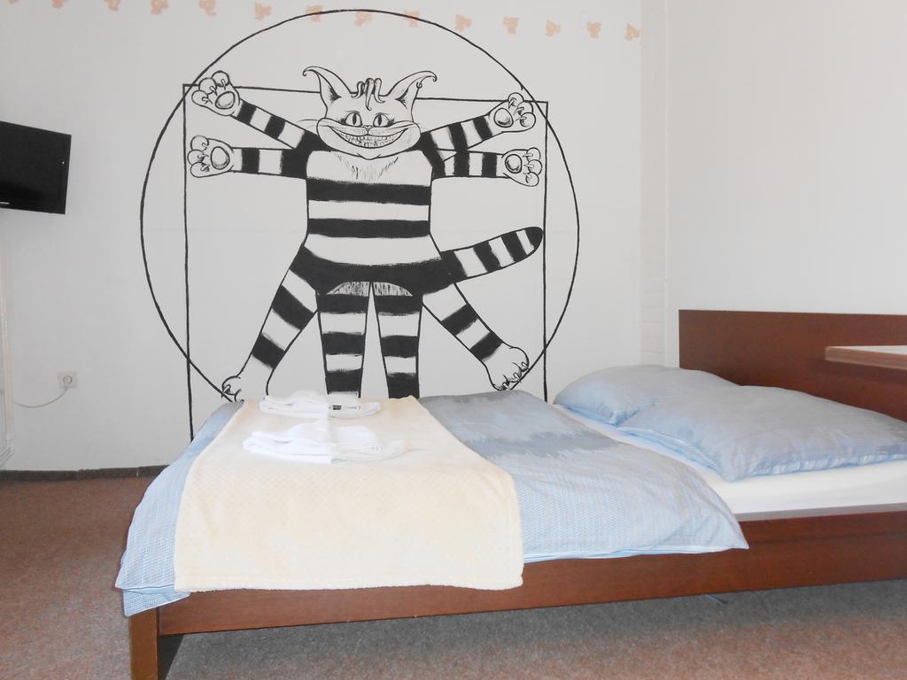 White Rabbit Hall Hotell Poděbrady Rum bild